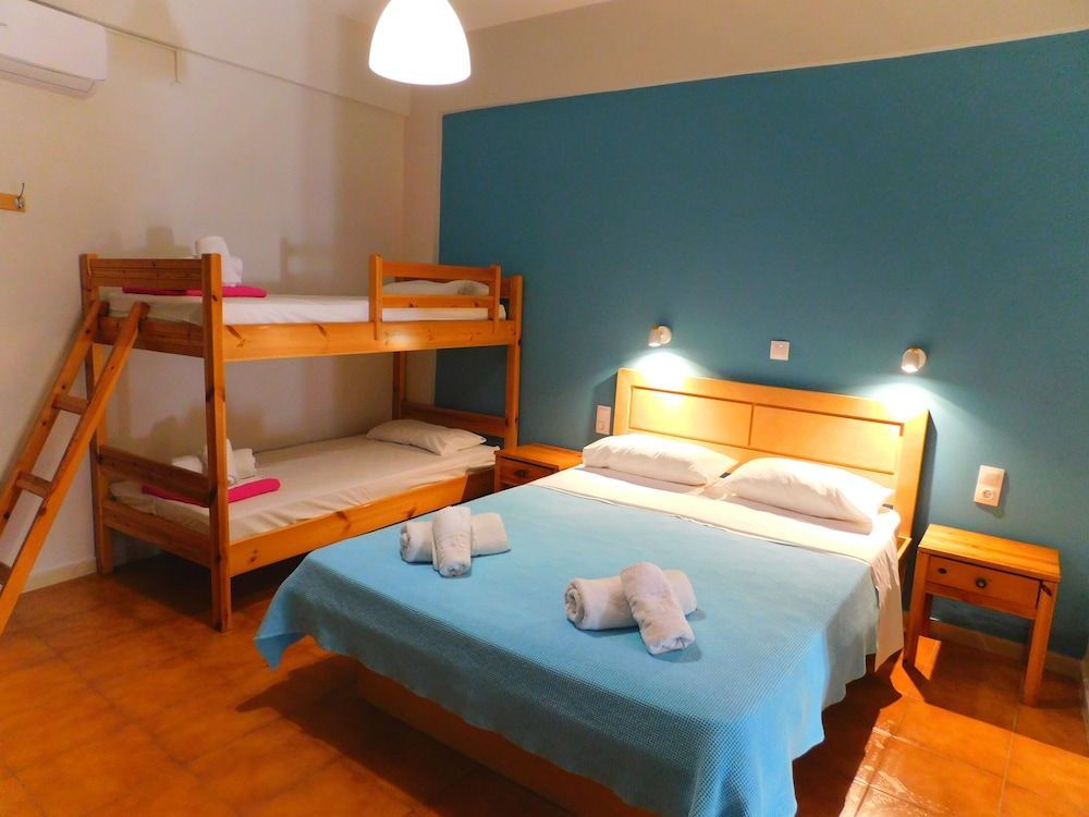 Perdika Mare Guesthouse 2