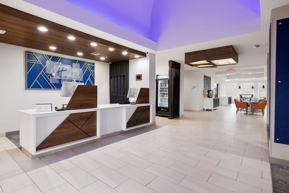Holiday Inn Express & Suites KINGSVILLE by IHG 1