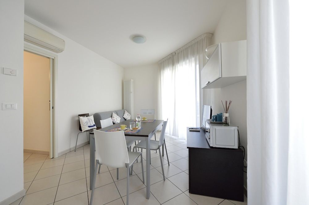 Bilocale con balcone Mina 6 2