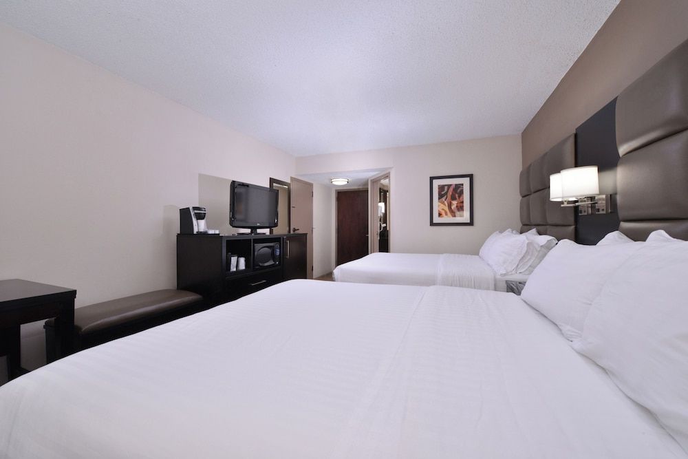 Holiday Inn Express BURLINGTON by IHG 2
