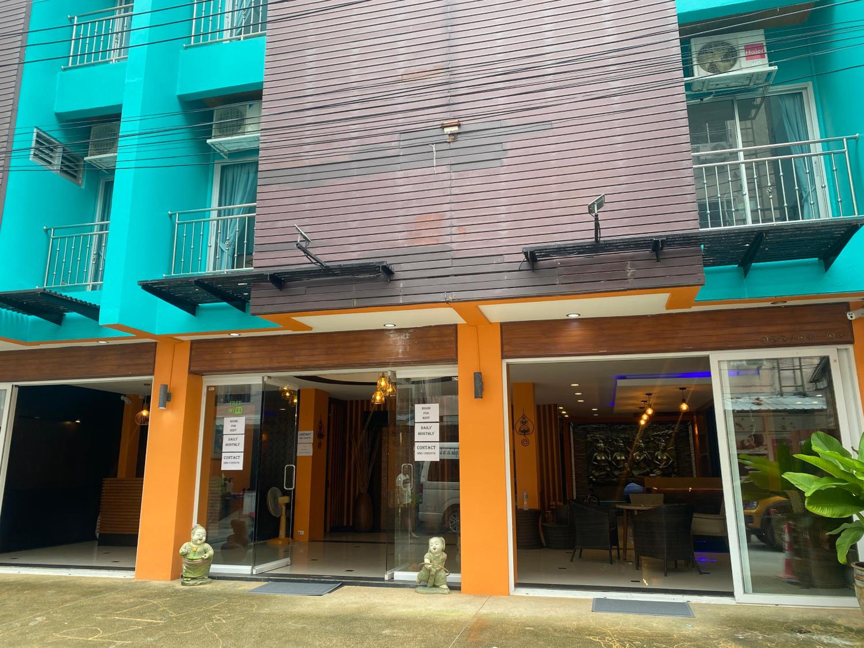 Cokoon Deva Patong Hotel 1