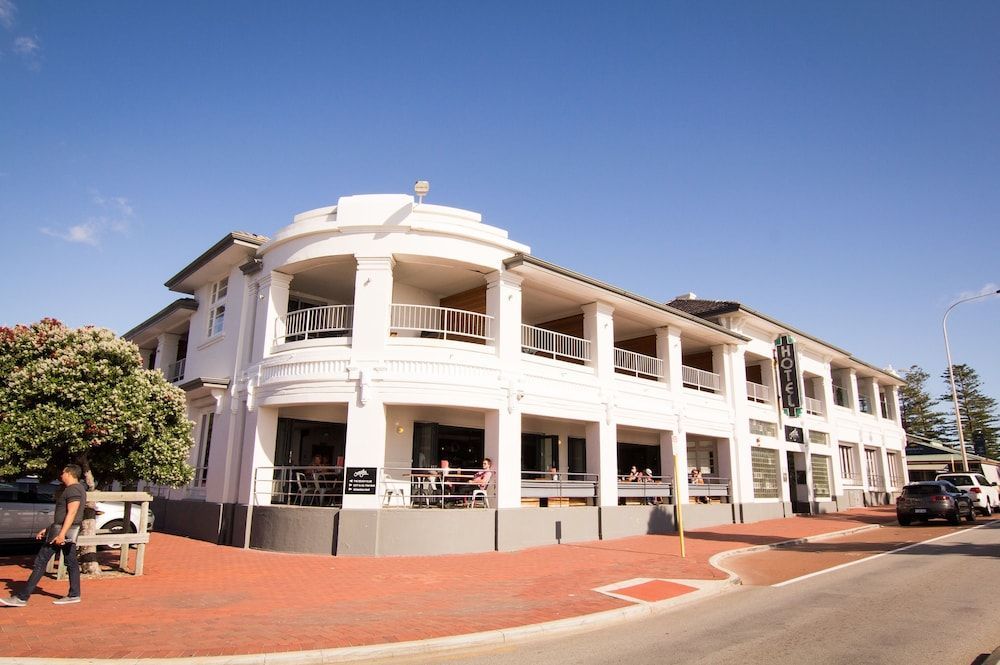 Cottesloe Beach Hotel 1
