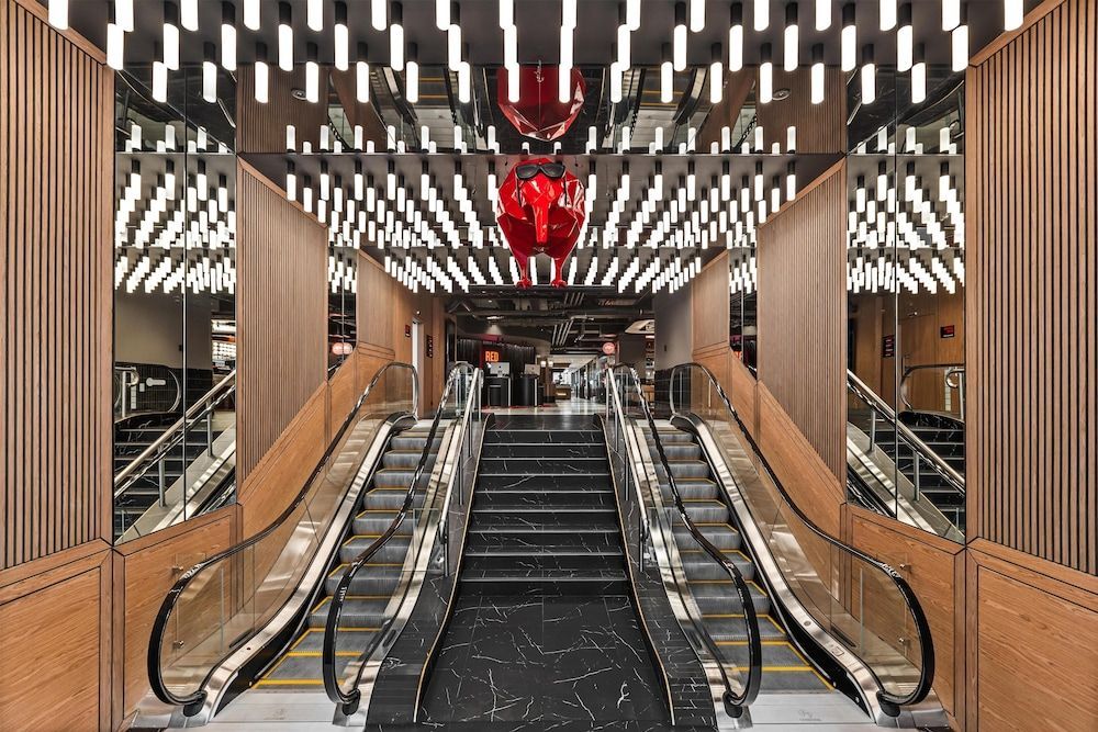 Radisson RED Auckland 2