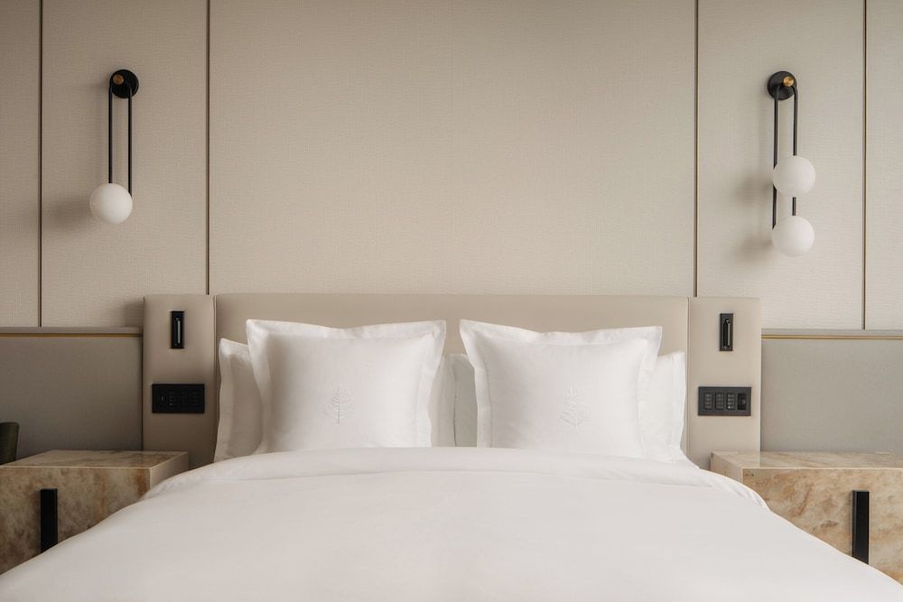 Four Seasons Hotel Toronto 2