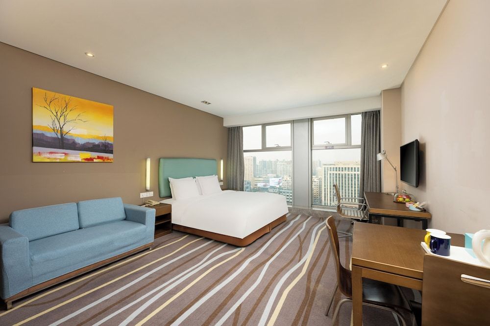 Holiday Inn Express Hangzhou Huanglong by IHG 2