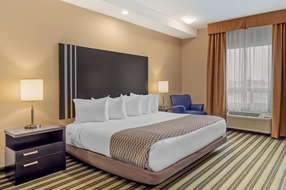Best Western Plus Drayton Valley 1