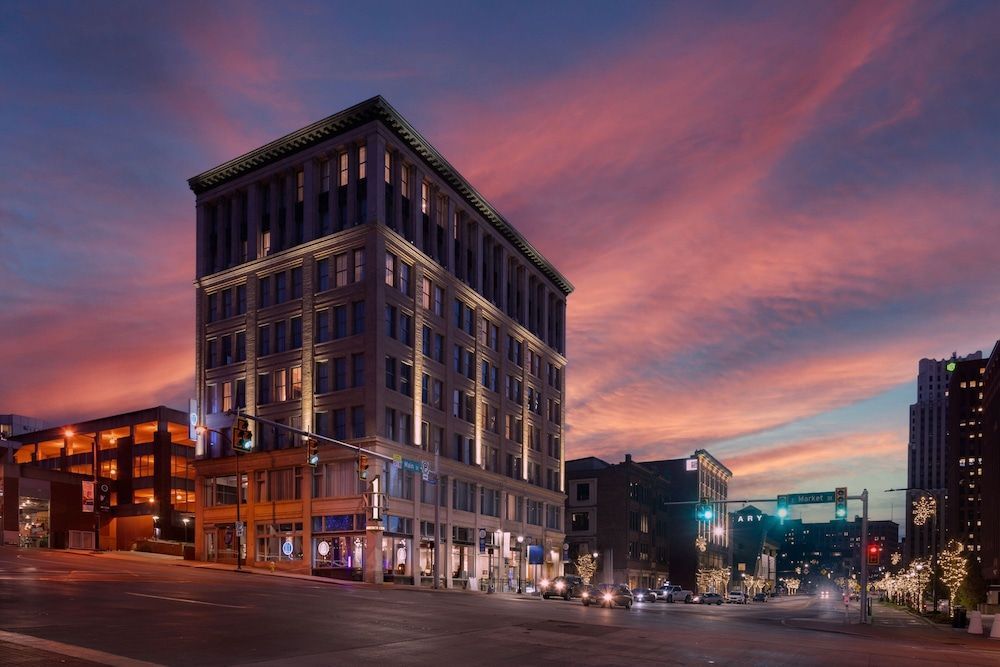 BLU-Tique, Akron, a Tribute Portfolio Hotel 1
