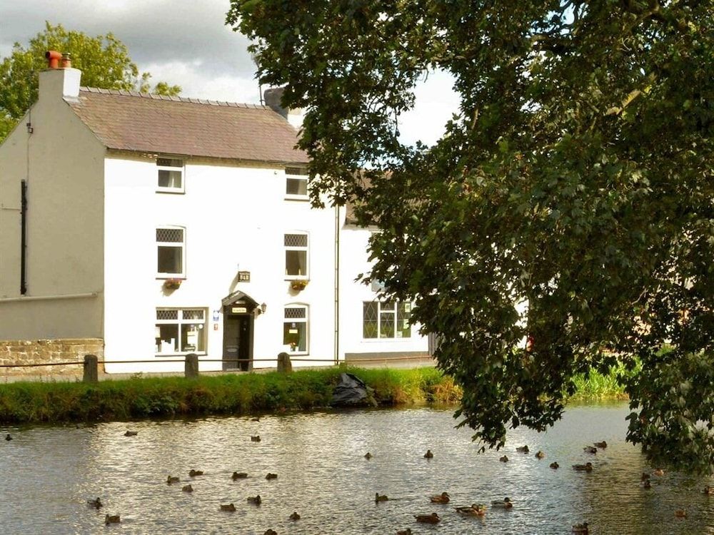 Fitzwarine House Whittington 1