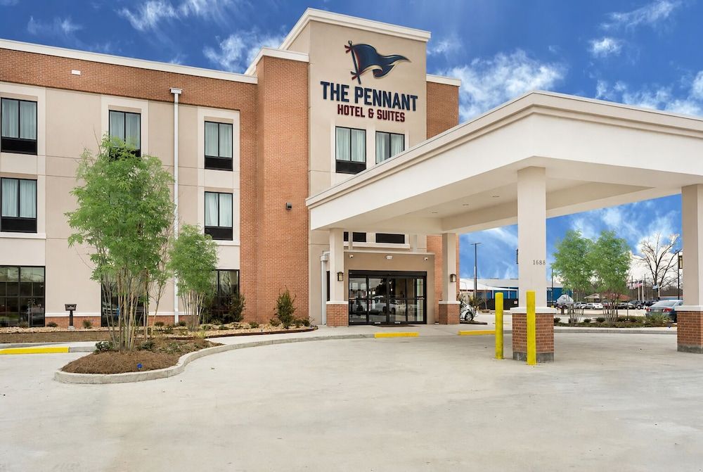 Pennant Hotel & Suites 1