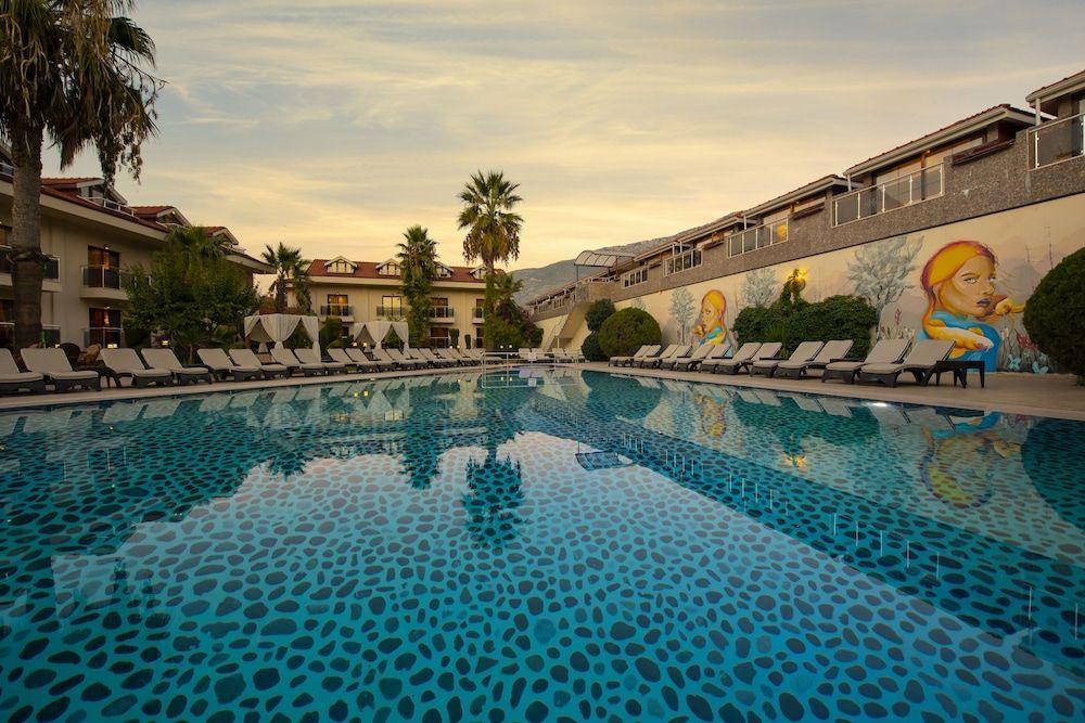 Han Deluxe Hotel 1