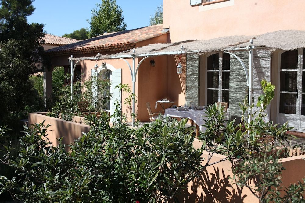 La Bastide De L'aube Chambre d hôtes 1