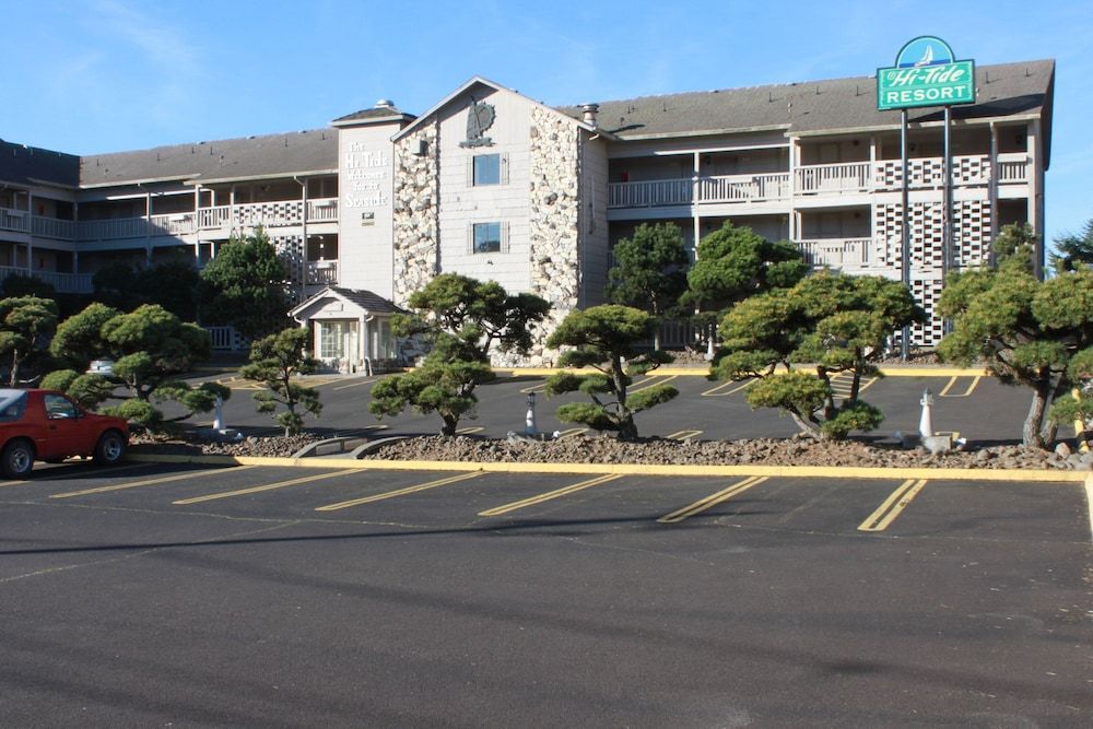 Hi Tide Oceanfront Inn 1