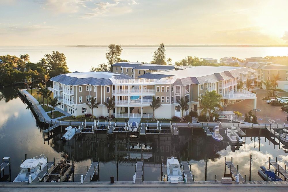 Waterline Villas & Marina, Autograph Collection 1