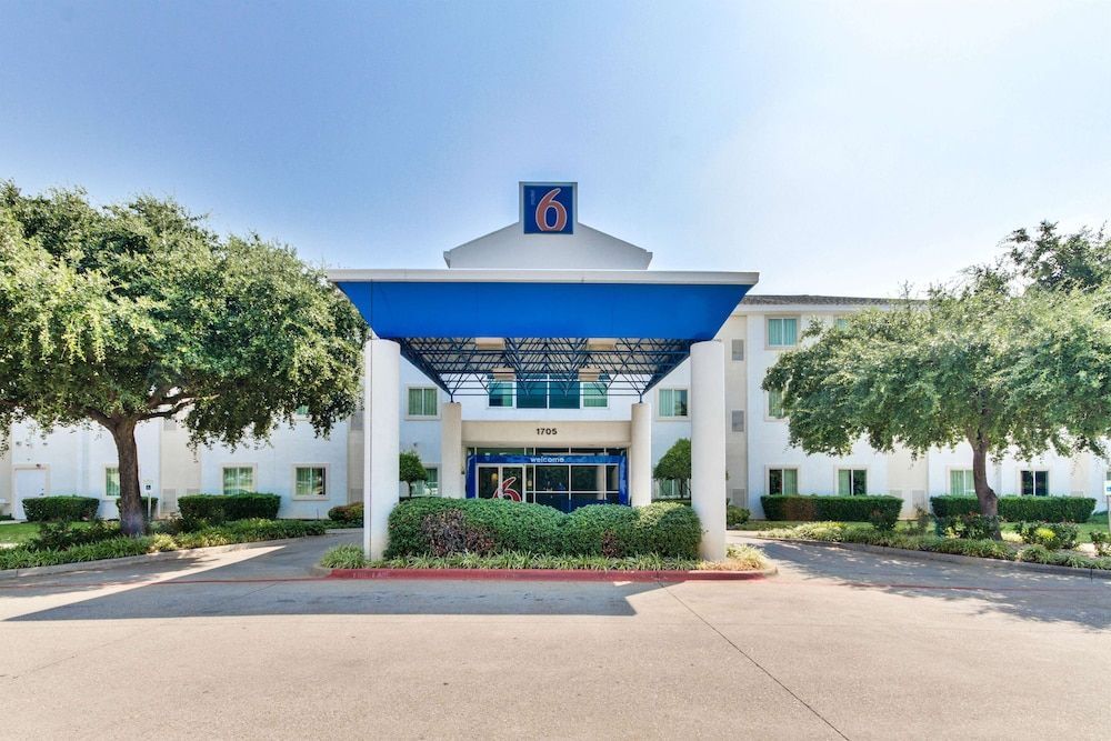 Motel 6-Lewisville, TX - Dallas 1