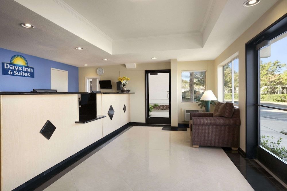 Days Inn & Suites by Wyndham Rancho Cordova 2