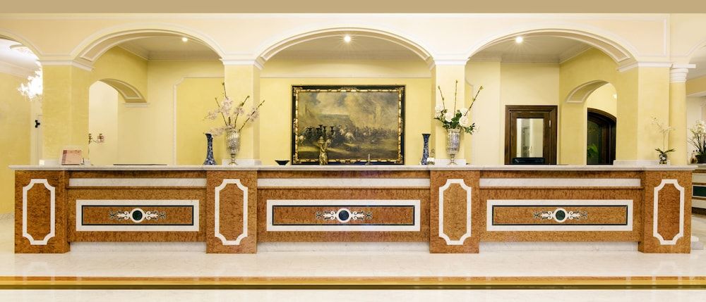 Grand Hotel President 2
