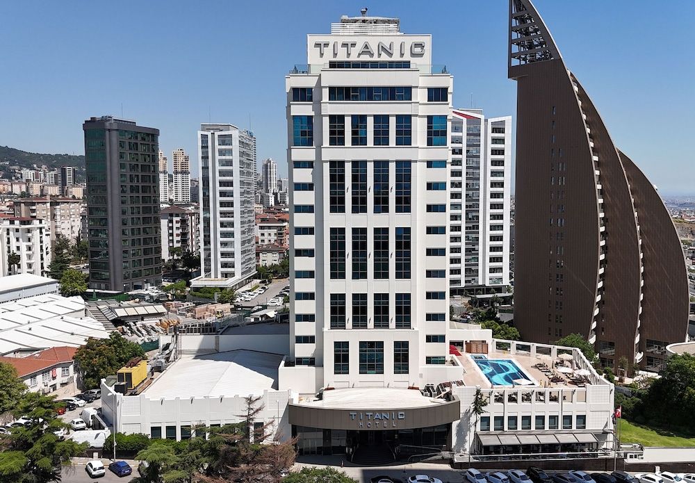 Titanic Business Kartal 1