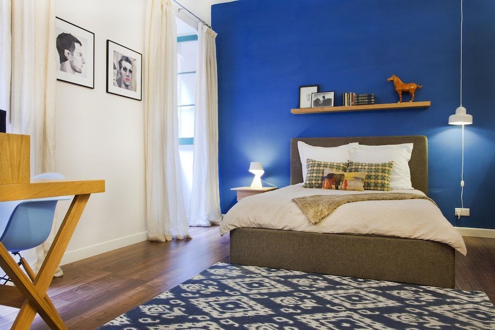 Premium Design Central Suite 1