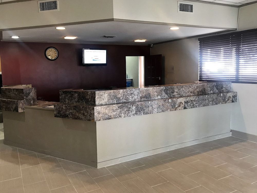 Red Roof Inn & Suites San Angelo 2