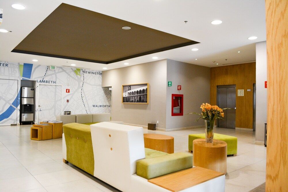 Stain Loft & Suites 2