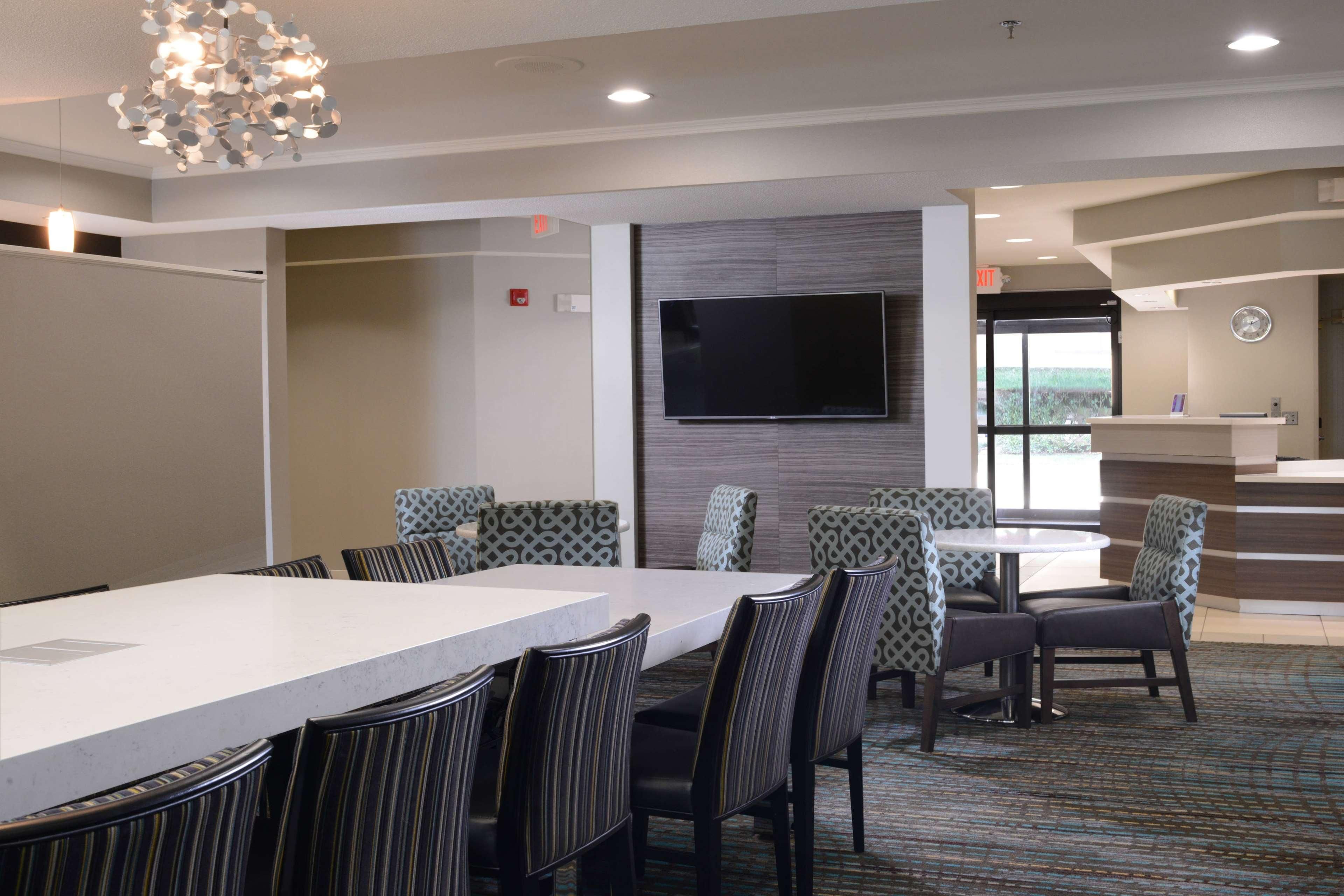 Sonesta ES Suites Dallas Central Expressway 1