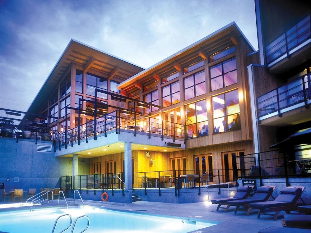 Brentwood Bay Resort - Adults Only - 16 and Older 1