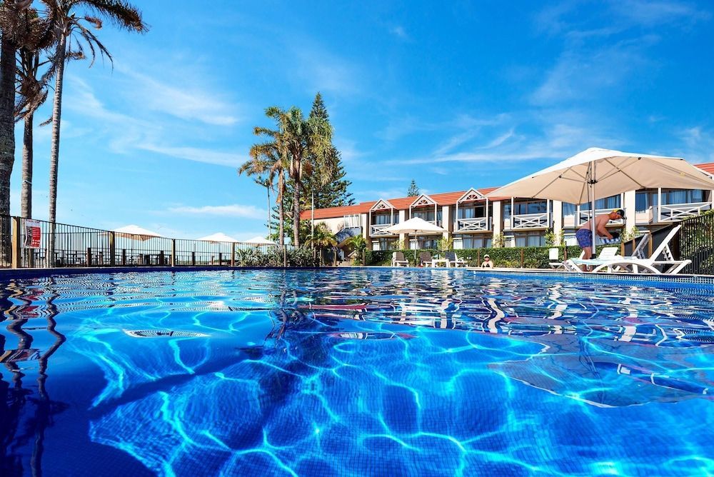 Comfort Resort Waters Edge 1
