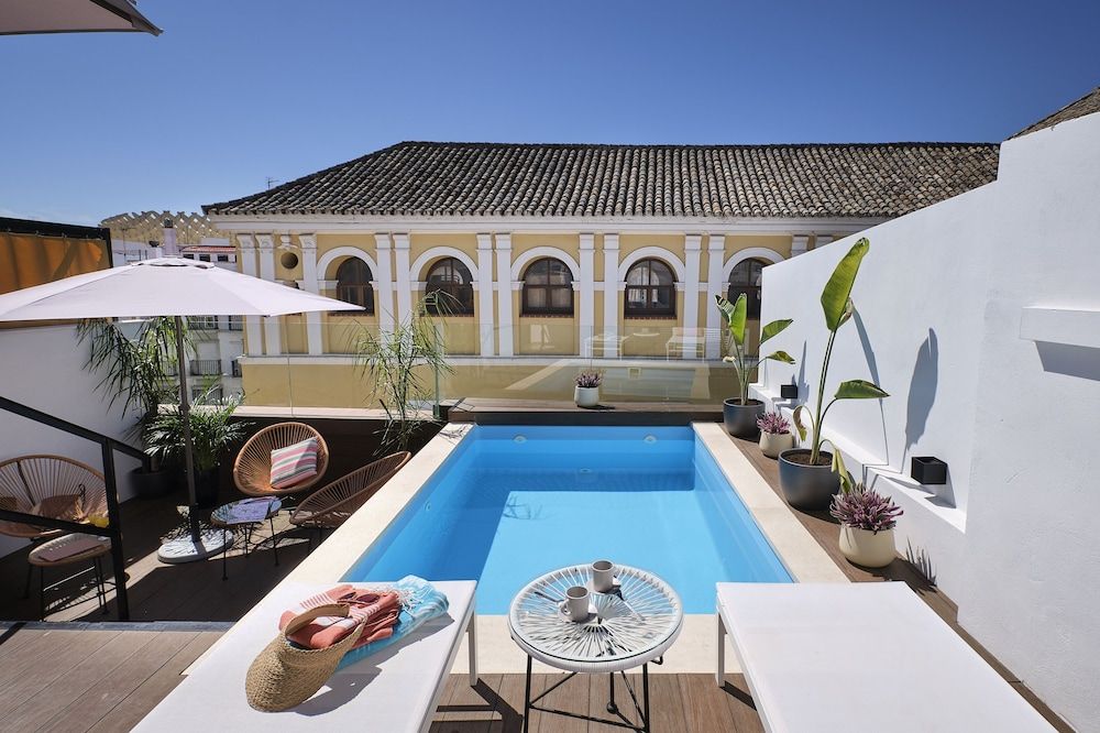 Sweet Sevilla Suites - Smart Hotel 1