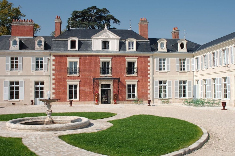 Hôtel & Spa du Domaine des Thômeaux, The Originals Relais 1