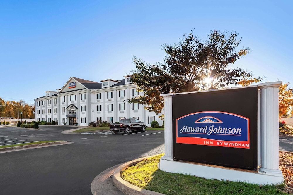 Howard Johnson by Wyndham Jackson 1