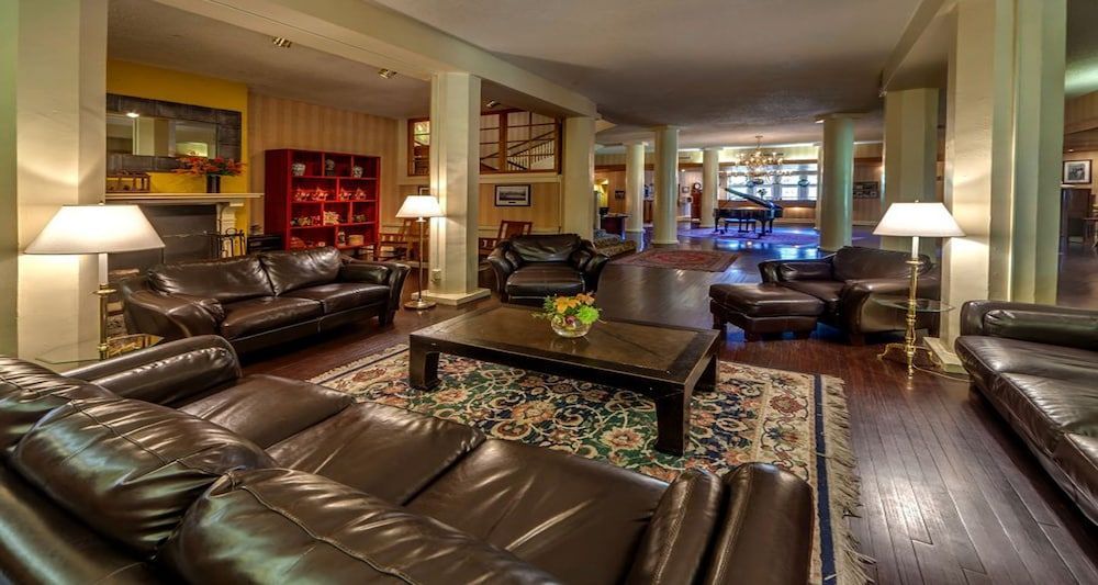 Shawnee Inn and Golf Resort 2