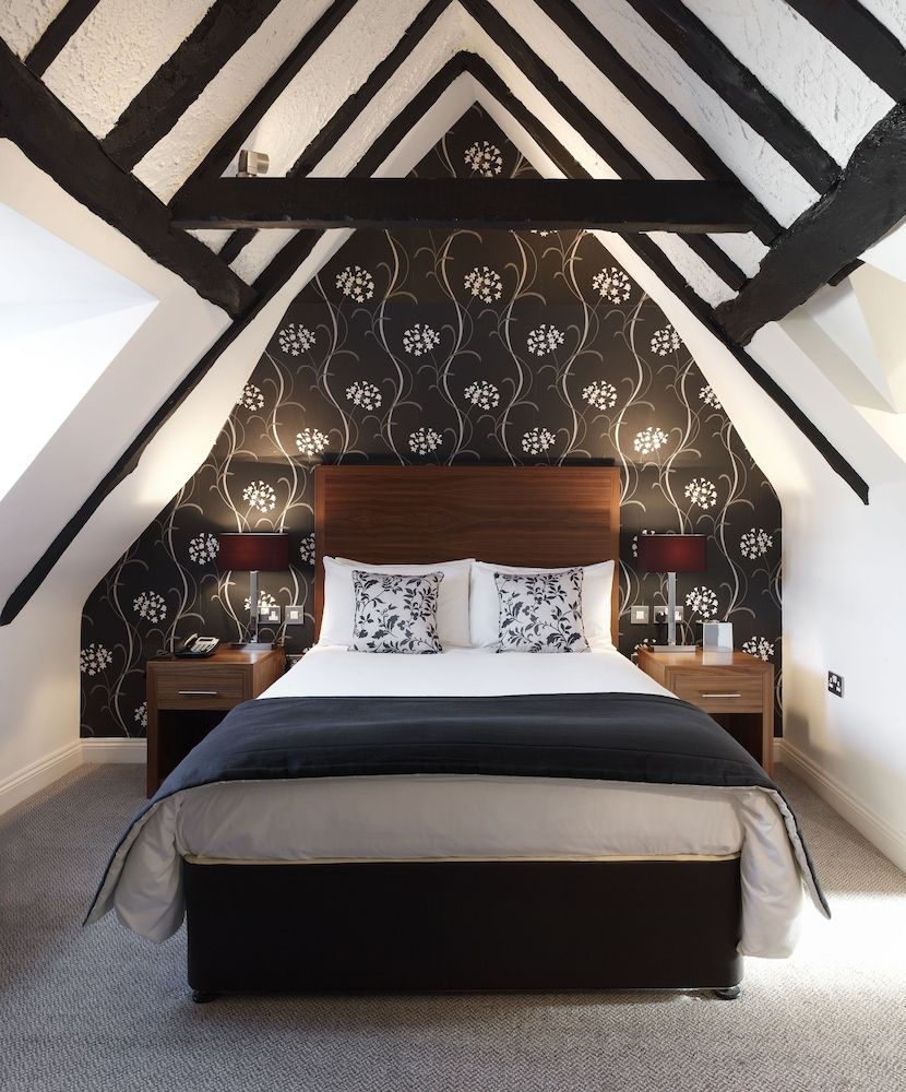 The Boleyn Hotel 1