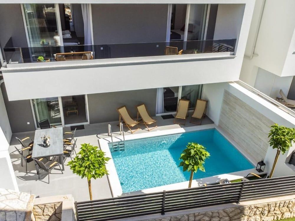 Smash A - Apartments with Private Pool 1