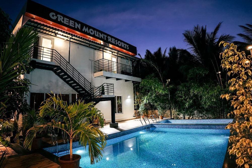 GREEN MOUNT RESORTS 1
