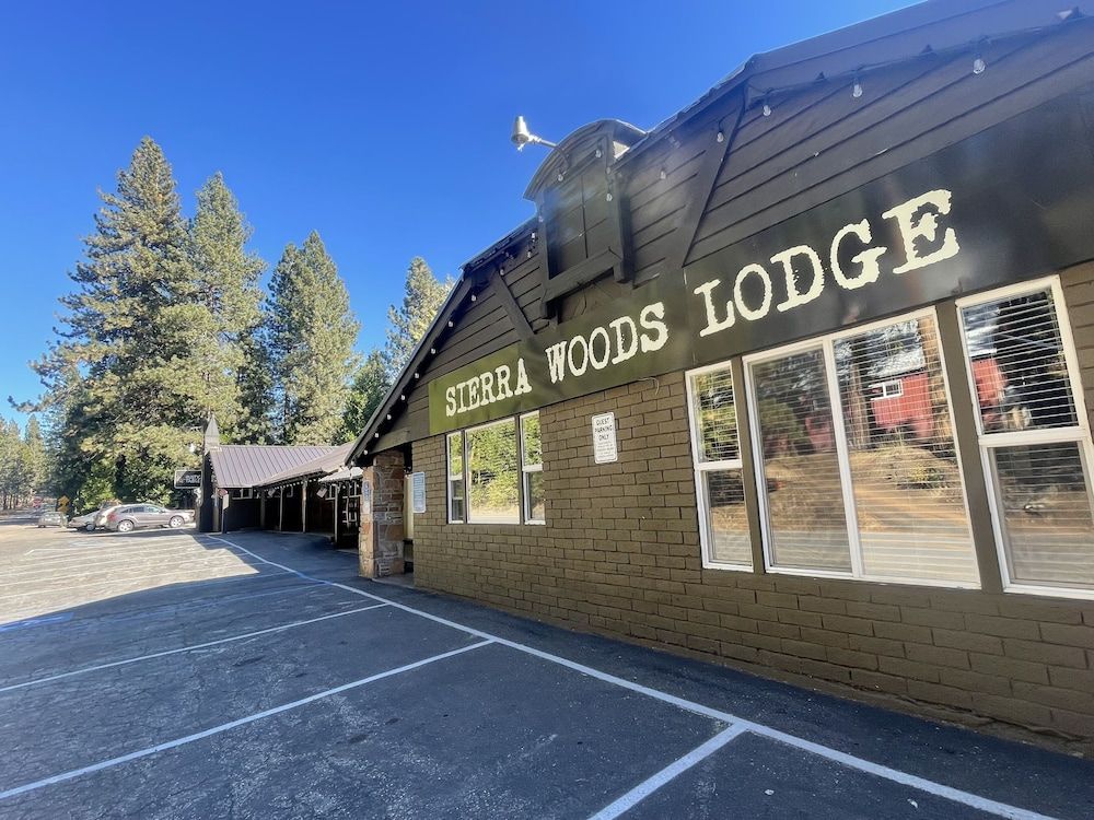 Sierra Woods Lodge 1