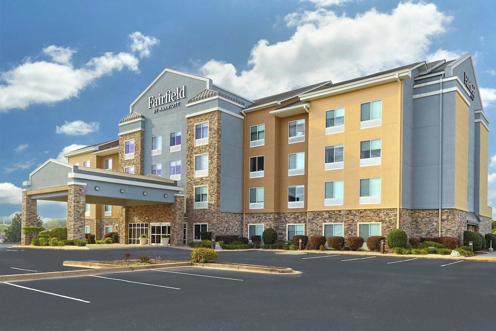 Fairfield Inn & Suites by Marriott Commerce 1
