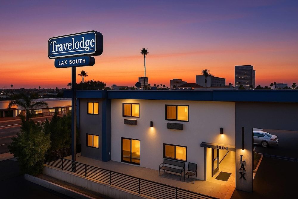 Travelodge by Wyndham LAX 1