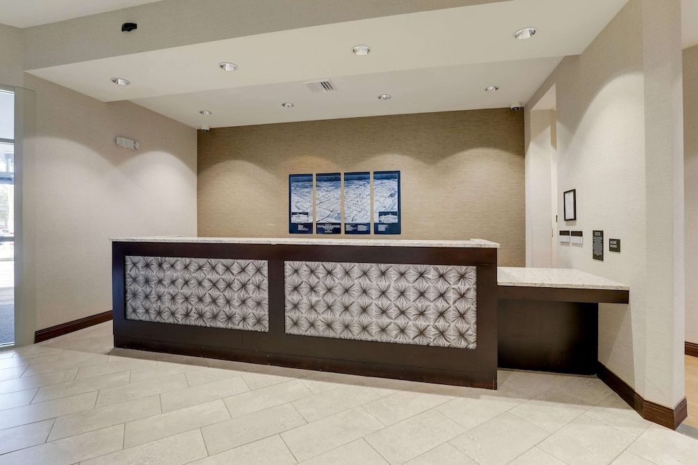 Drury Plaza Hotel Tallahassee 2
