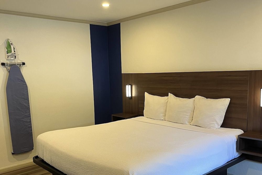 Travelodge by Wyndham Bainbridge 1