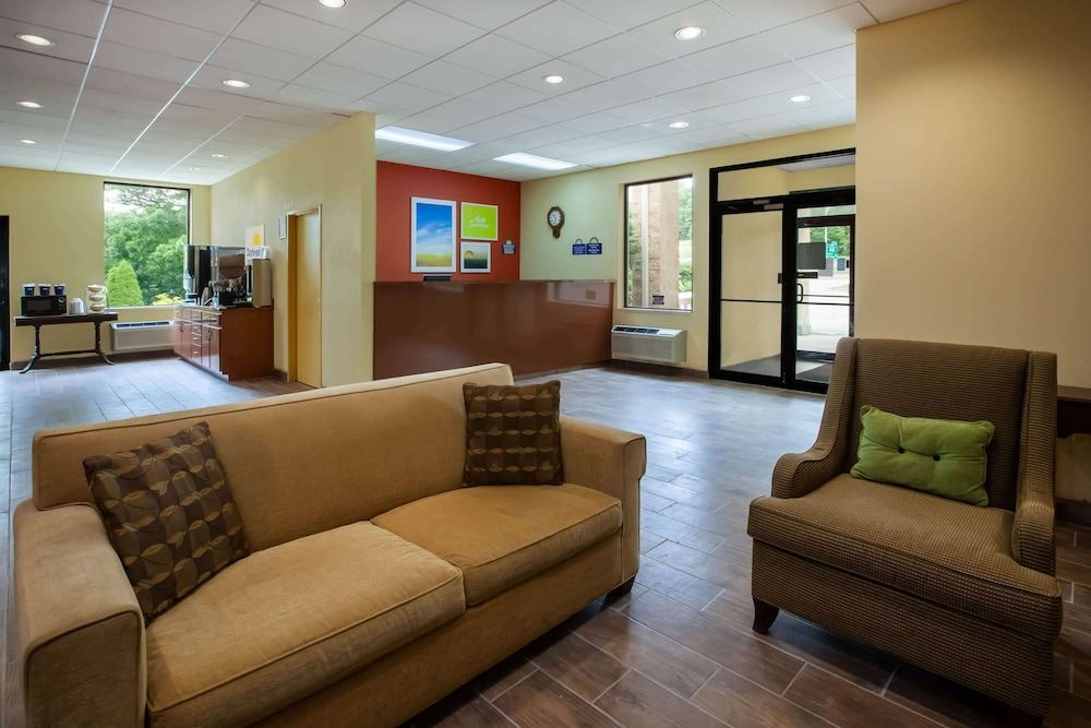 Days Inn by Wyndham Donegal 2