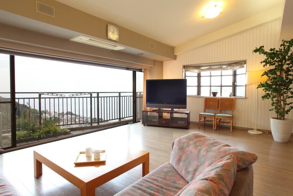 Hotel & Spa Resort LA VISTA Izusan 1