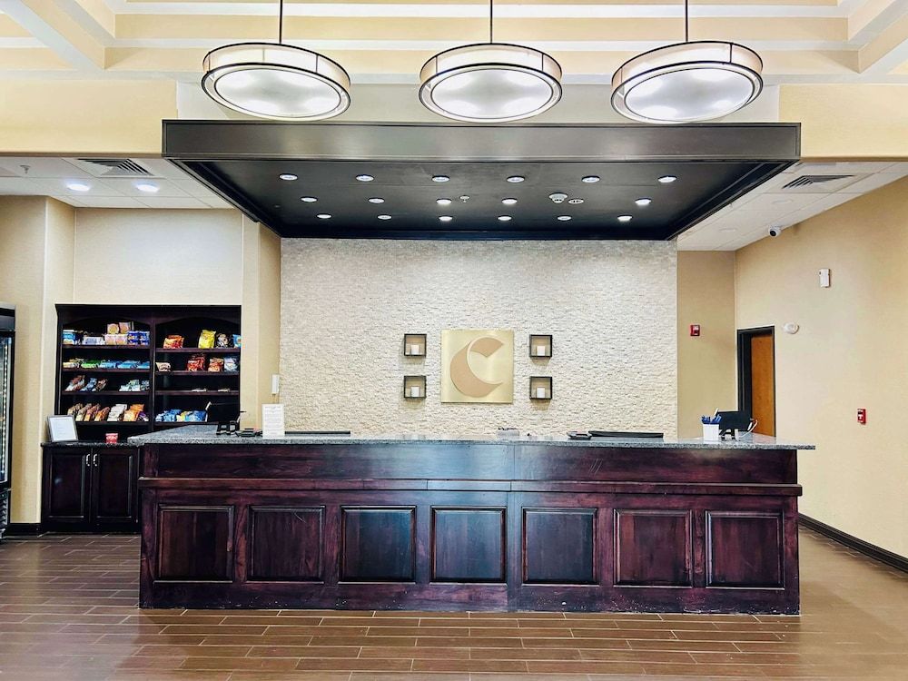 Comfort Inn & Suites Shawnee - Kansas City 2