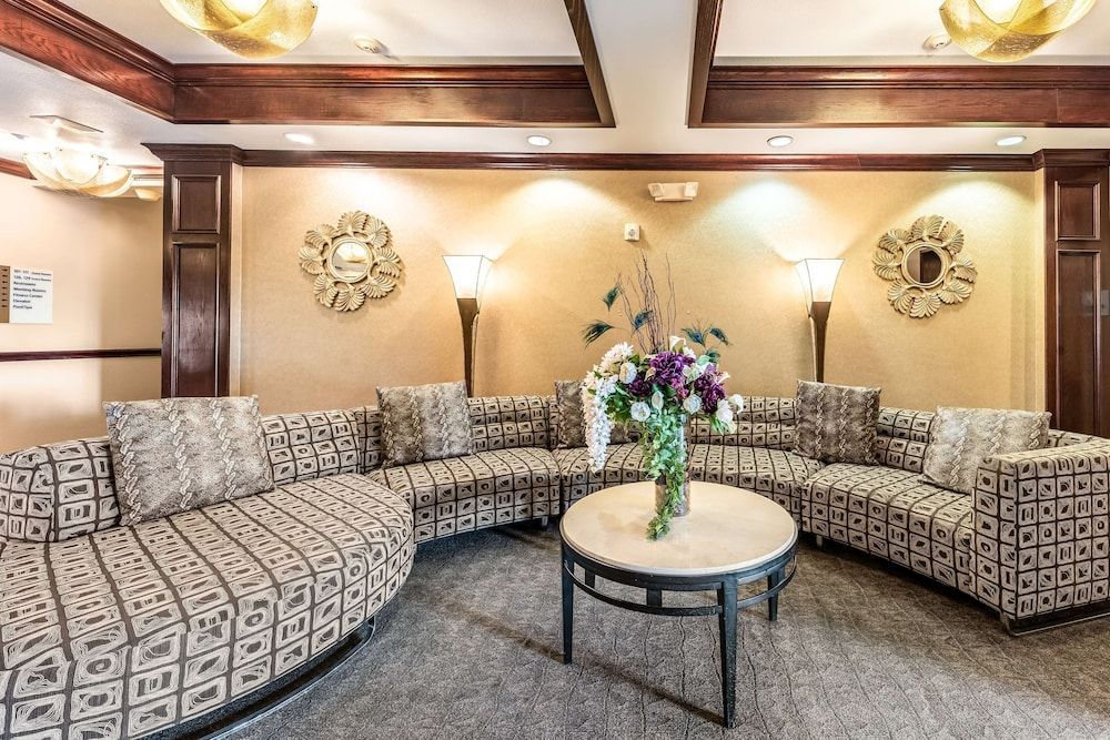 Red Lion Inn & Suites Mineral Wells 2