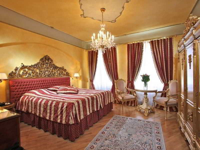 Nosticova Heritage 1