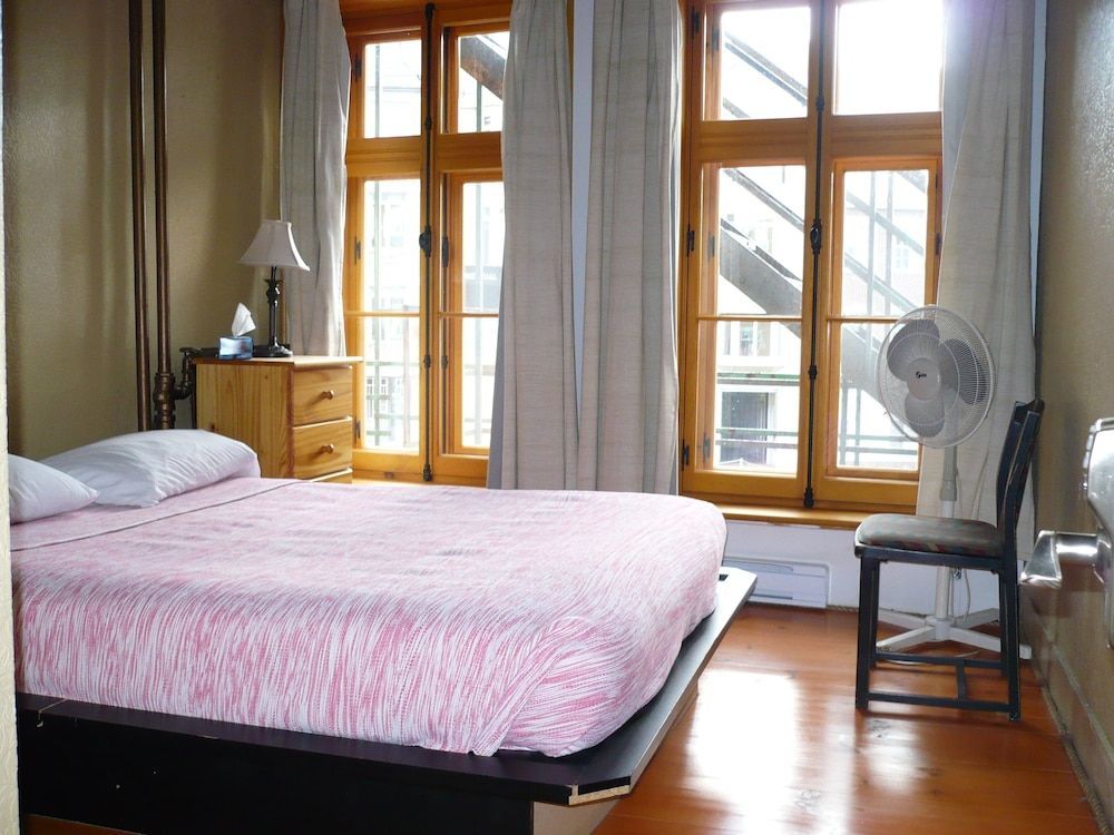 Auberge L'Intendant 1
