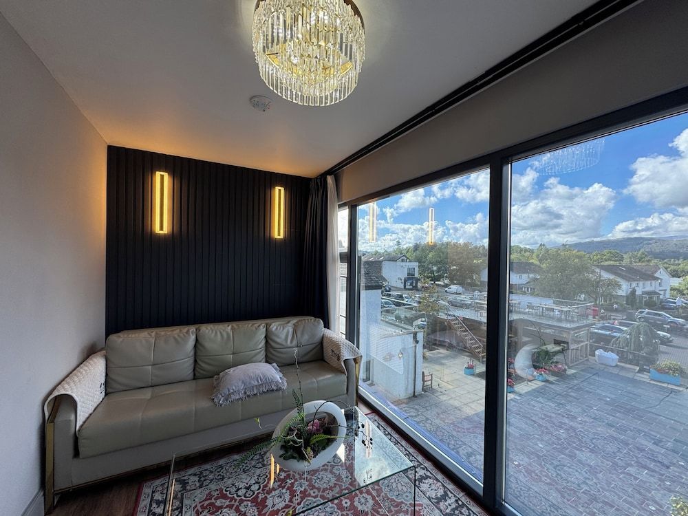 Waterhead Rooms & Suites - Parking and Light Breakfast 1