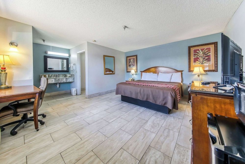 Rodeway Inn & Suites Haines City - Winter Haven 2
