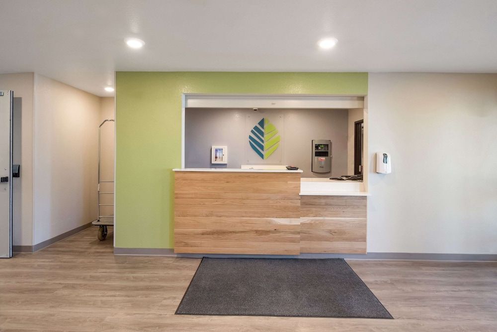 WoodSpring Suites Colorado Springs North - Air Force Academy 2