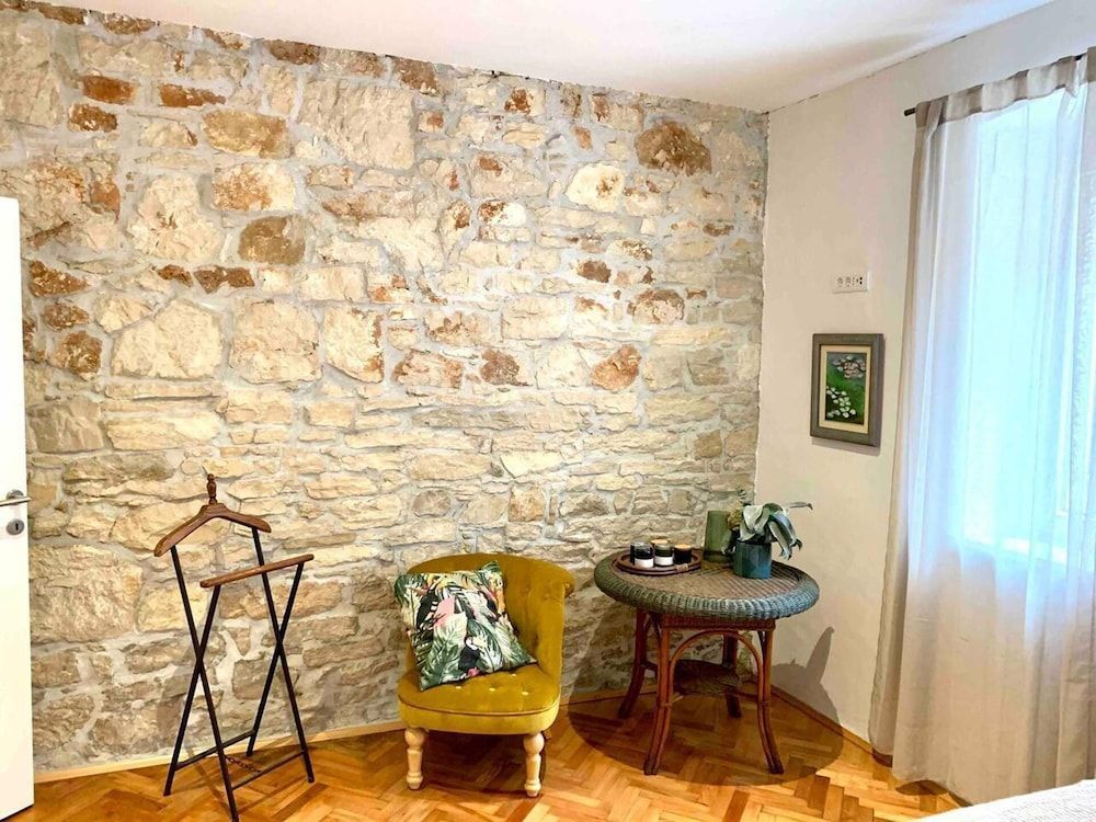 City Center Appartment Near Arena-pula 2