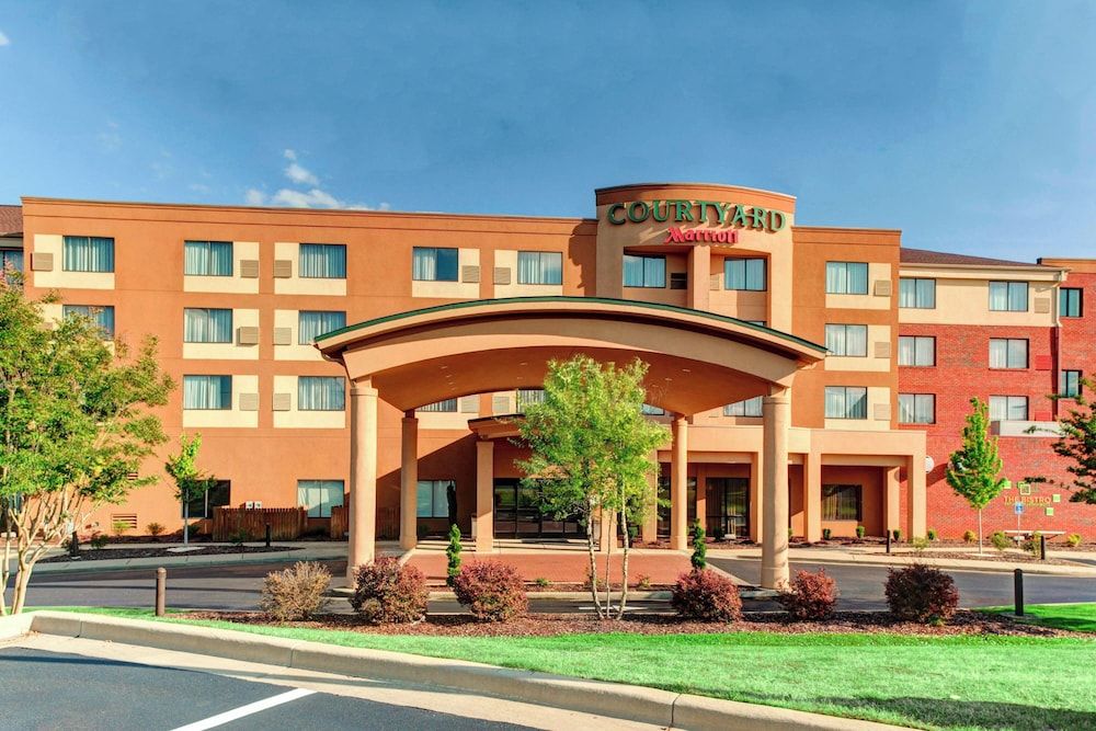 Courtyard by Marriott Anniston Oxford 1